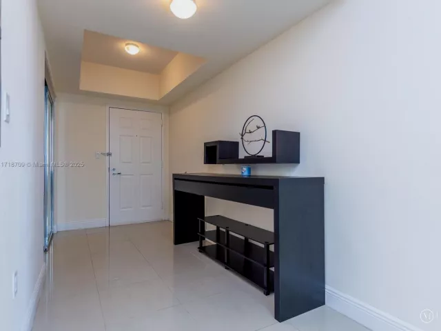 2-bedroom condo for sale in Sunny Isles Beach - 16699 Collins Ave 1709 - MondialRealty