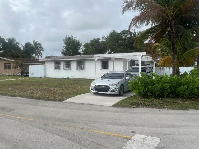 Home for sale at 2900 Davie Blvd - photo 5570108