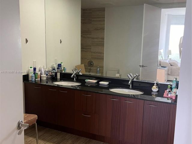 Apartment for sale  Unit #2605 - photo 5871398