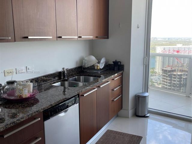 Apartment for sale  Unit #2605 - photo 5871405