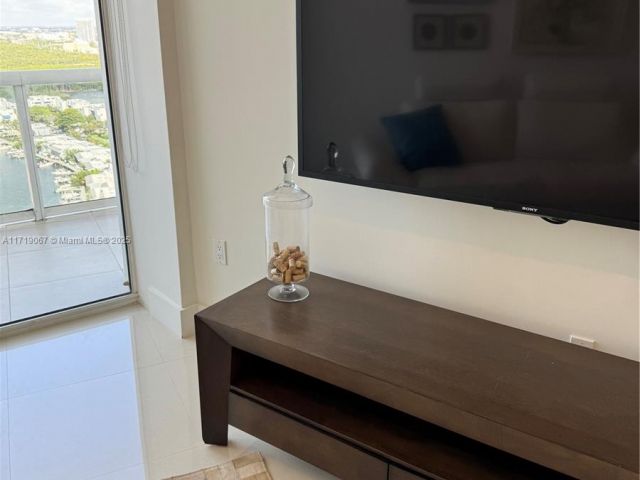 Apartment for sale  Unit #2605 - photo 5871408