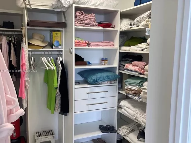 Apartment for sale  Unit #2605 - photo 5871399