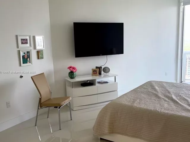 Apartment for sale  Unit #2605 - photo 5871401