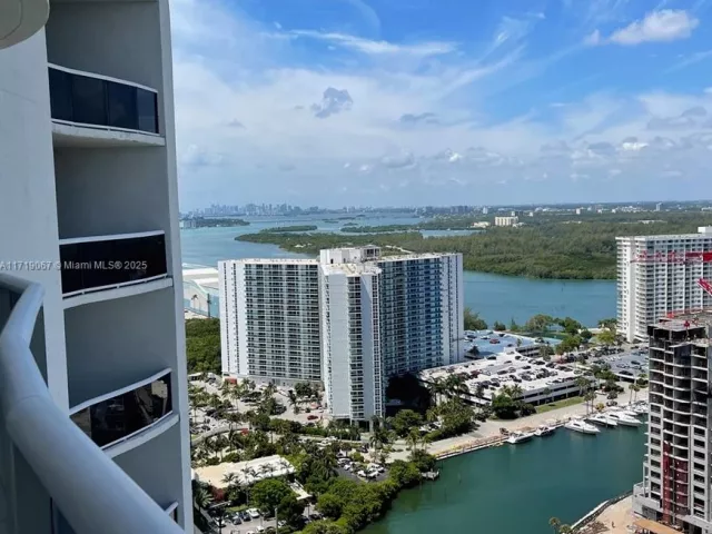 Apartment for sale  Unit #2605 - photo 5871403