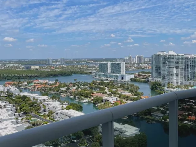 Apartment for sale  Unit #2605 - photo 5871404