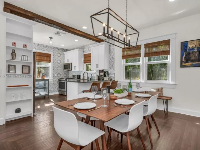 3-bedroom home for rent in West Palm Beach - 822 Flamingo Dr - MondialRealty