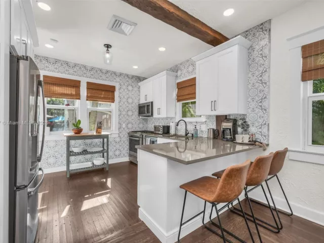 3-bedroom home for rent in West Palm Beach - 822 Flamingo Dr - MondialRealty