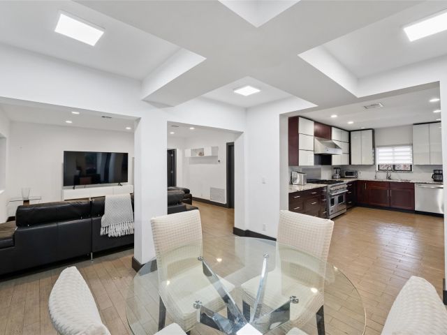 Home for sale at 2301 N Atlantic Blvd - photo 5802376