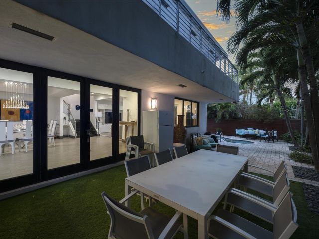 Home for sale at 2301 N Atlantic Blvd - photo 5802385