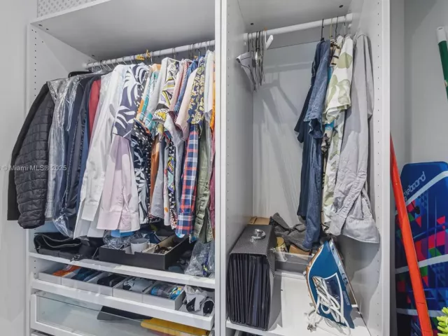 Apartment for sale  Unit #401 - photo 5673694