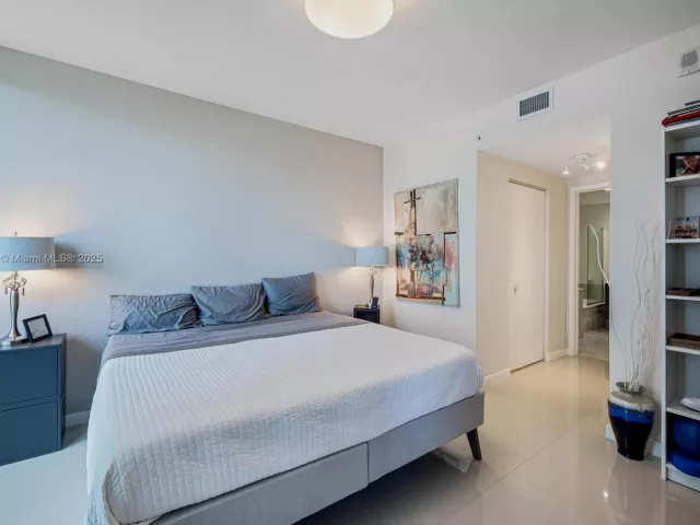 Apartment for sale  Unit #401 - photo 5673699