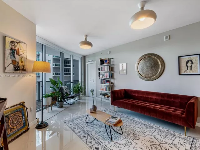 Apartment for sale  Unit #401 - photo 5673702