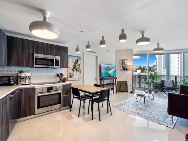 Apartment for sale  Unit #401 - photo 5673704