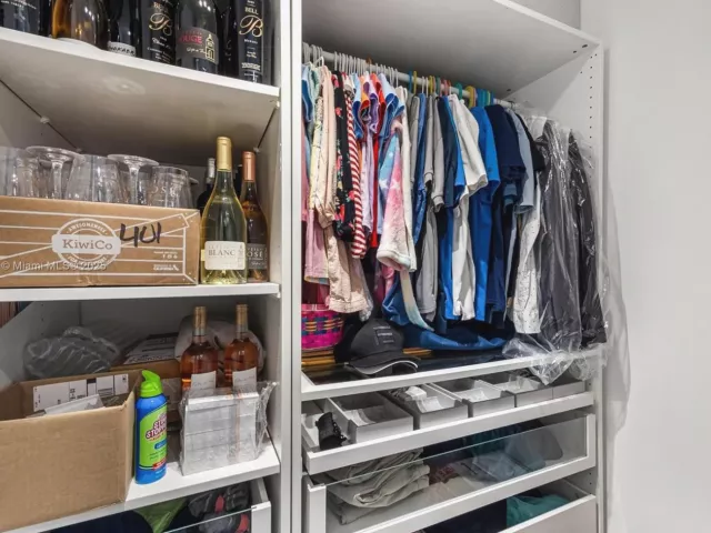 Apartment for sale  Unit #401 - photo 5673690