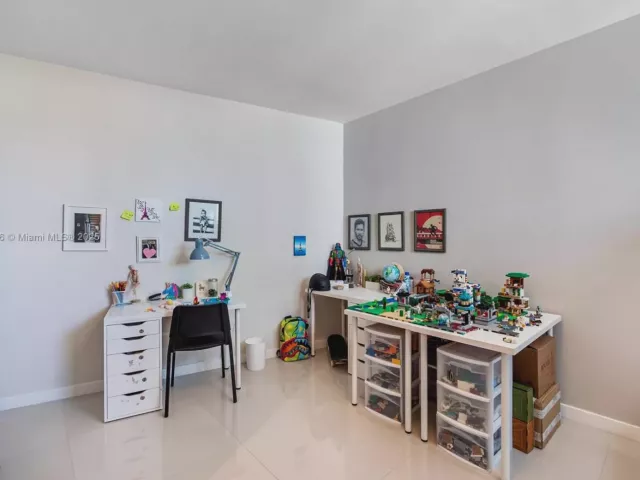 Apartment for sale  Unit #401 - photo 5673692