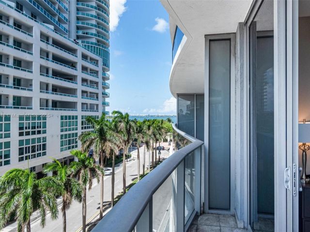 Apartment for sale  Unit #401 - photo 5673687