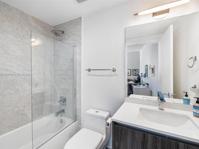 Apartment for sale  Unit #401 - photo 5673691