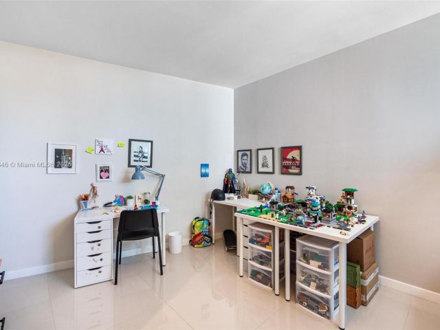 Apartment for sale  Unit #401 - photo 5673692