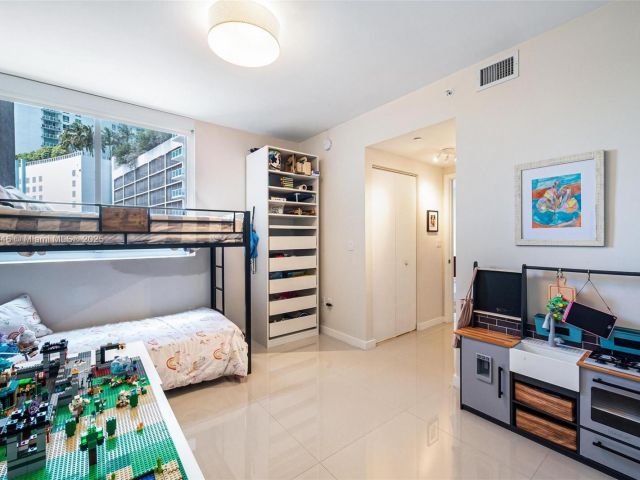 Apartment for sale  Unit #401 - photo 5673693