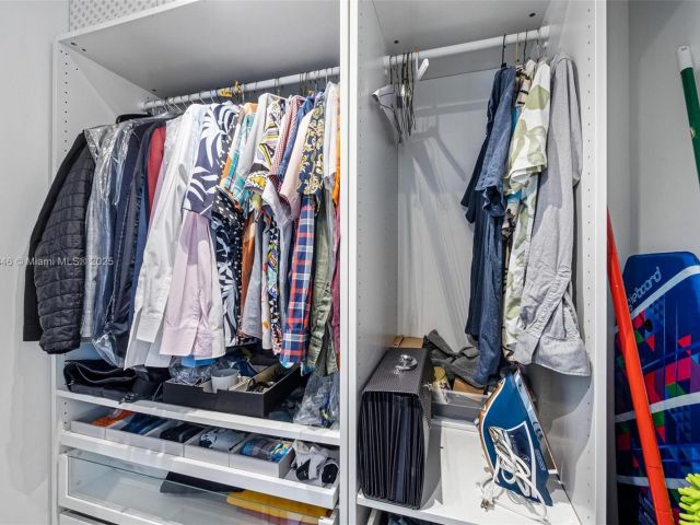 Apartment for sale  Unit #401 - photo 5673694