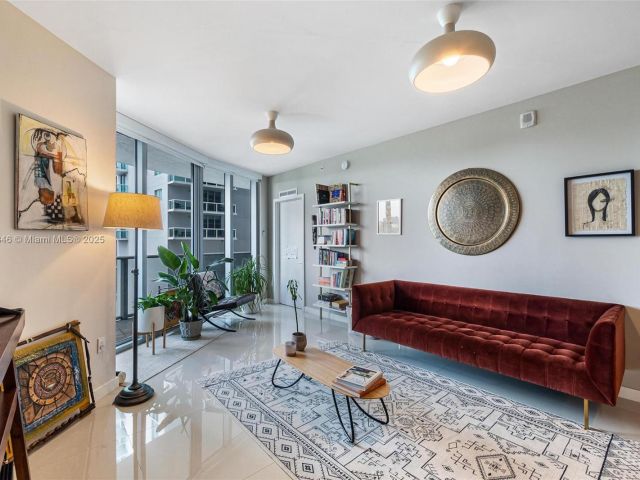 Apartment for sale  Unit #401 - photo 5673702