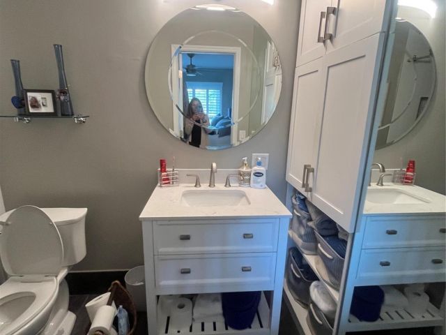 Home for rent at 2113 NE 44th St - photo 5544240