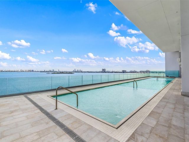 Apartment for sale  Unit #2001 - photo 5789888