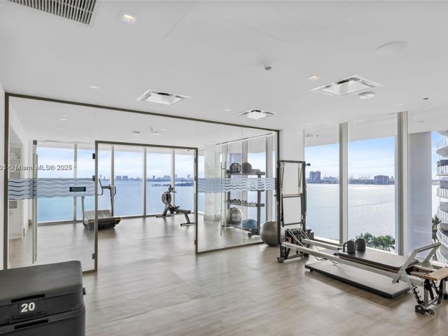 Apartment for sale  Unit #2001 - photo 5789898