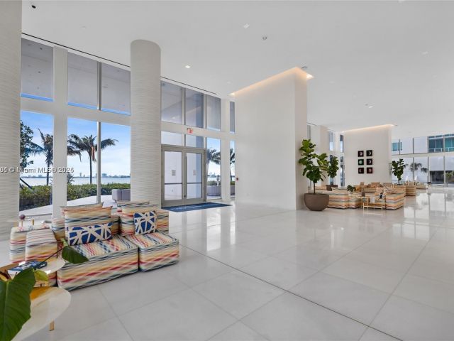 Apartment for sale  Unit #2001 - photo 5789900