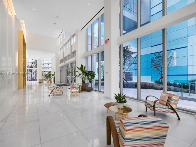 Apartment for sale  Unit #2001 - photo 5789901