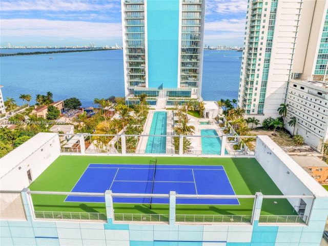 Apartment for sale  Unit #2001 - photo 5789902