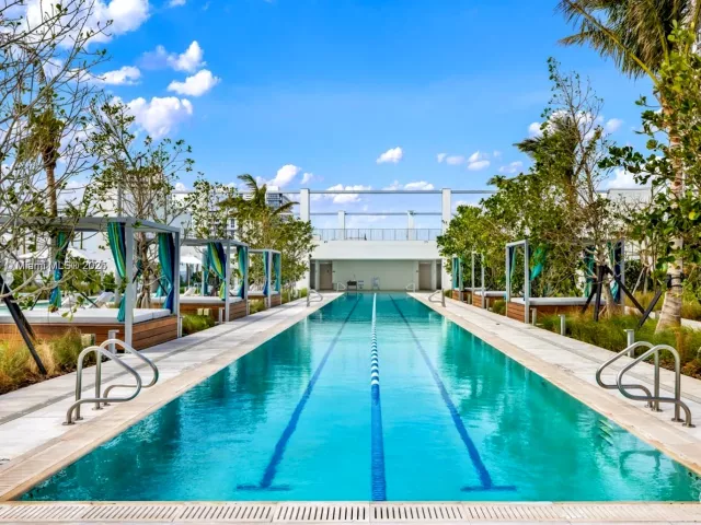 3-bedroom condo for sale in Miami - 700 NE 26th Ter 2001 - MondialRealty