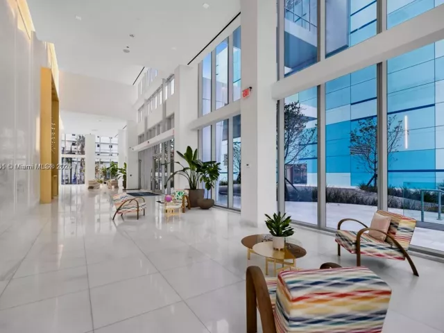 3-bedroom condo for sale in Miami - 700 NE 26th Ter 2001 - MondialRealty