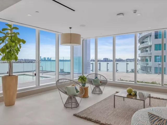 3-bedroom condo for sale in Miami - 700 NE 26th Ter 2001 - MondialRealty