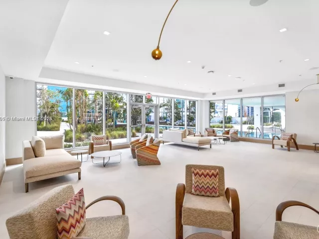 3-bedroom condo for sale in Miami - 700 NE 26th Ter 2001 - MondialRealty