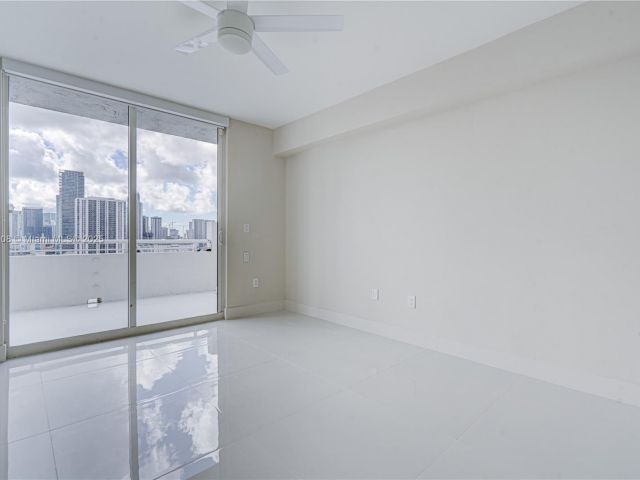 Apartment for rent  Unit #PH-07 - photo 5627772