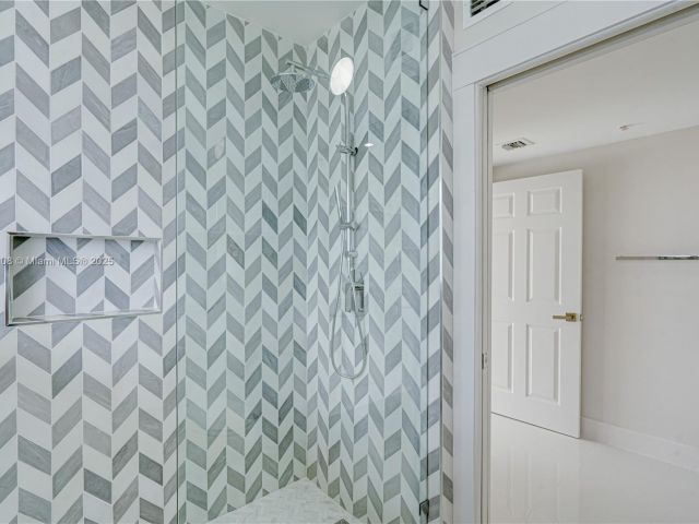 Apartment for rent  Unit #PH-07 - photo 5627778