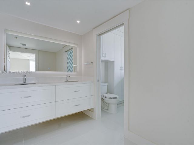 Apartment for rent  Unit #PH-07 - photo 5627780