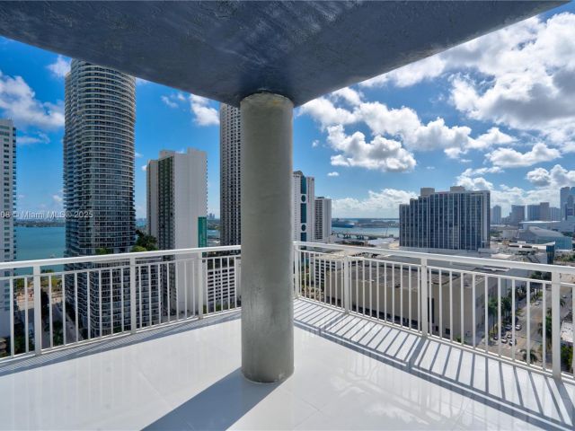 Apartment for rent  Unit #PH-07 - photo 5627786