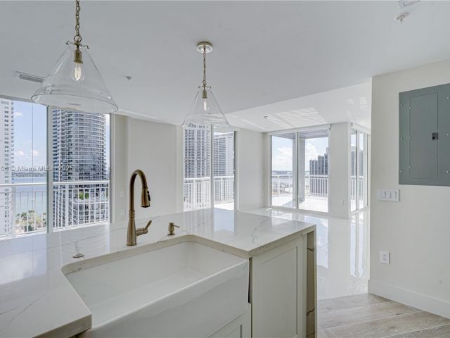 Apartment for rent  Unit #PH-07 - photo 5627791