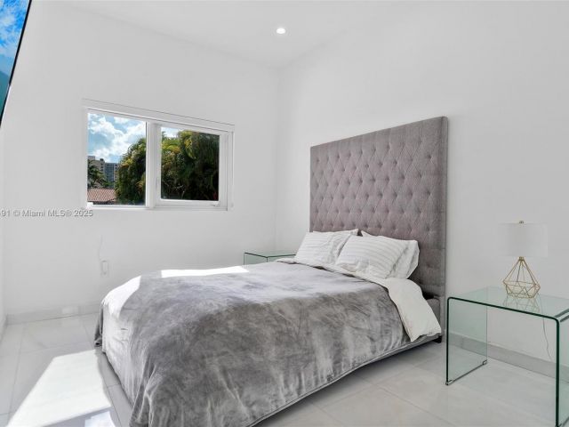 Home for sale at 201 Atlantic Ave - photo 5572328