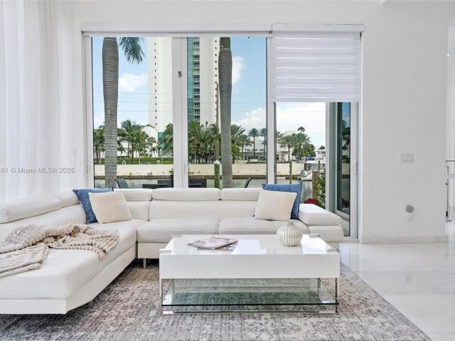 Home for sale at 201 Atlantic Ave - photo 5572335