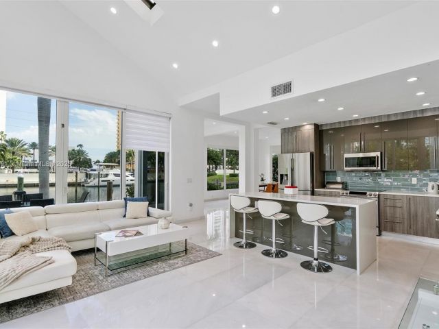 Home for sale at 201 Atlantic Ave - photo 5572336