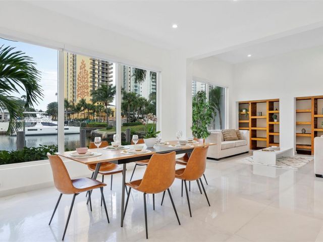 Home for sale at 201 Atlantic Ave - photo 5572339