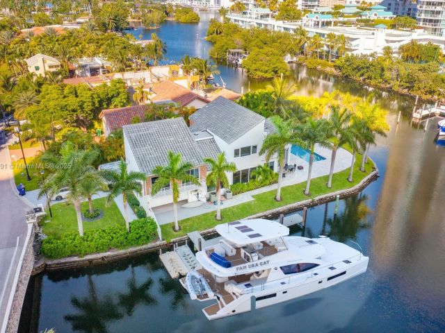 Home for sale at 201 Atlantic Ave - photo 5572347