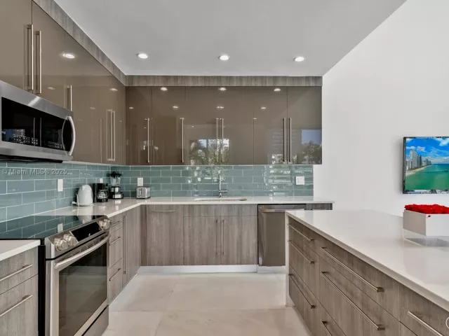 4-bedroom home for sale in Sunny Isles Beach - 201 Atlantic Ave - MondialRealty