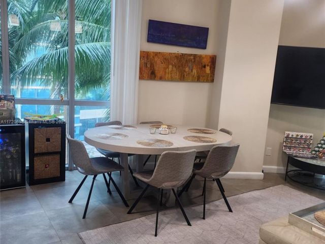 Apartment for sale  Unit #301 - photo 5563986