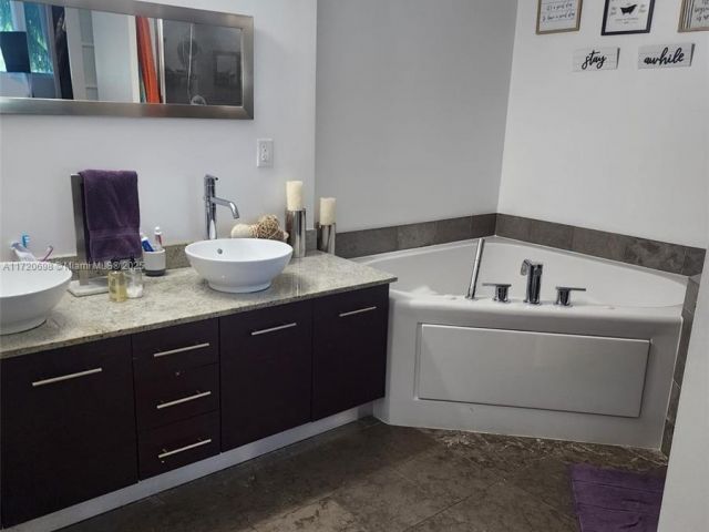 Apartment for sale  Unit #301 - photo 5563991