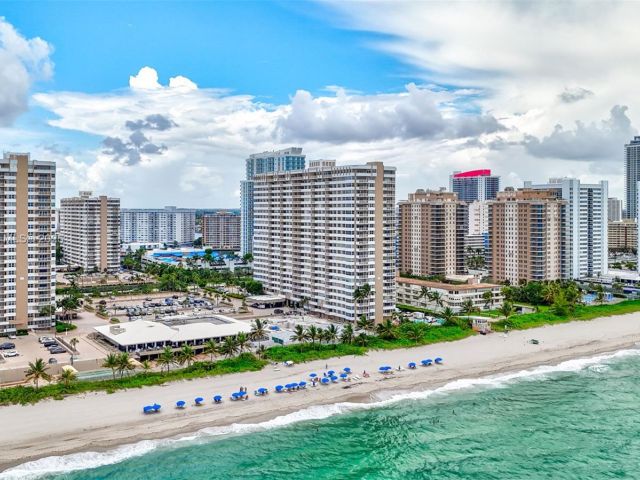 Apartment for sale  Unit #6B - photo 5676942