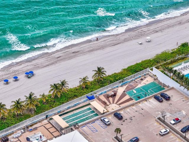 Apartment for sale  Unit #6B - photo 5676944